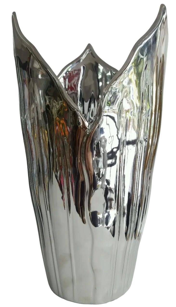 Elegant Silver / Chrome Leaf Shape Three Point Vase